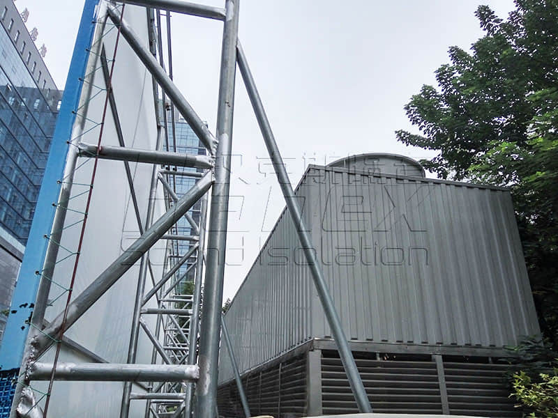 湖州賓館空調(diào)冷卻塔隔音降噪項目現(xiàn)場 湖州賓館空調(diào)冷卻塔隔音降噪項目現(xiàn)場