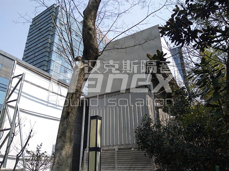 湖州賓館空調(diào)冷卻塔隔音降噪項目案例照片 湖州賓館空調(diào)冷卻塔隔音降噪項目案例照片